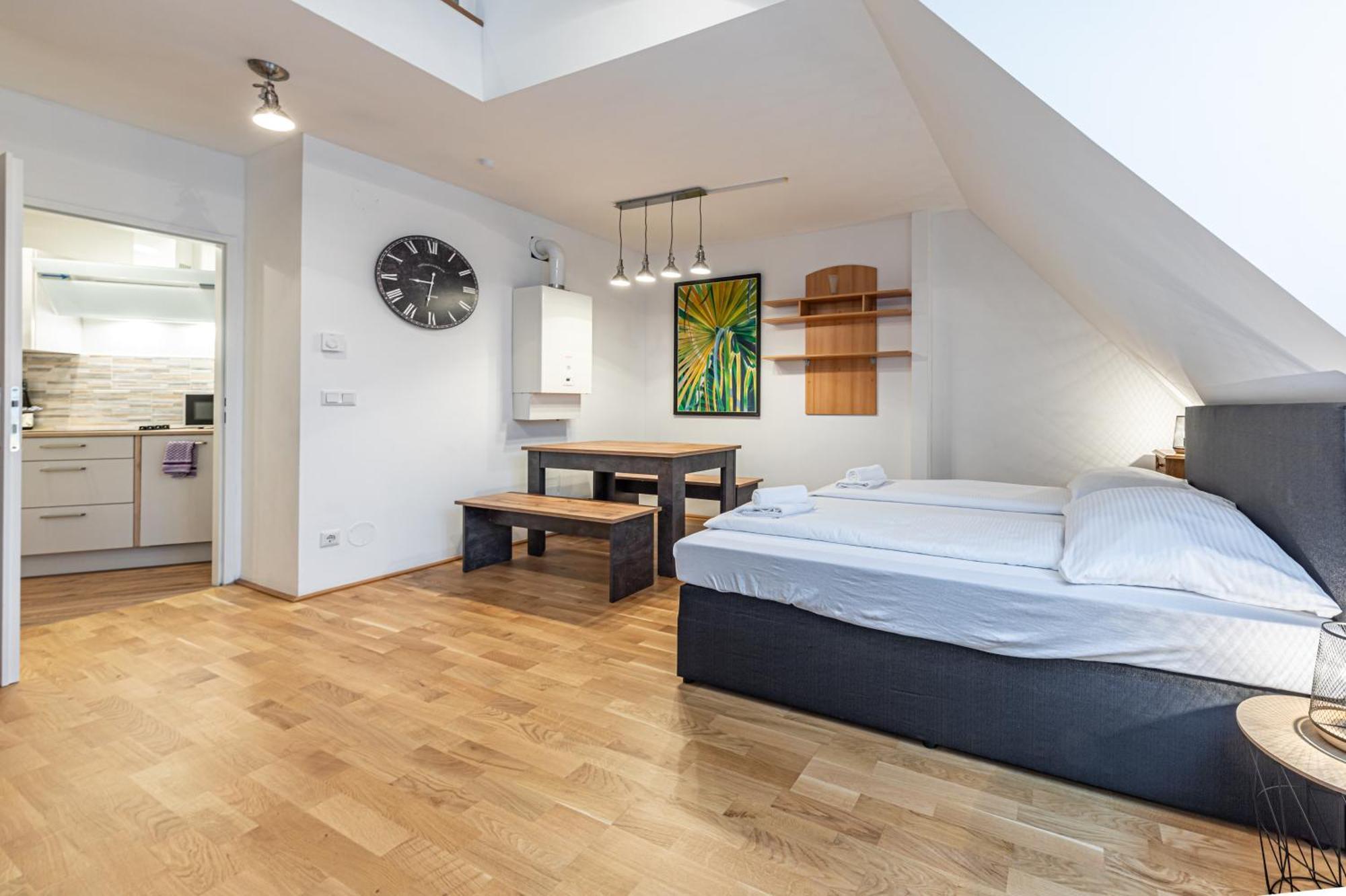Penthouse Suites By Jr City Apartments เวียนนา ภายนอก รูปภาพ
